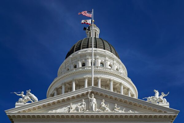 U.S. Capitol building government bonds explanation and corporate bonds financial markets bdesk.news